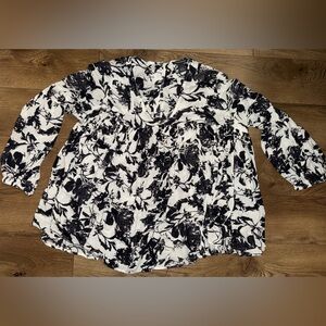 Chelsea & Theodore Black and White Floral Blouse
